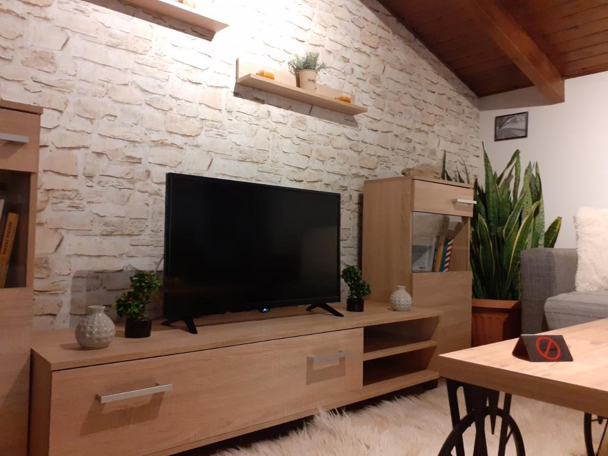 The View Attic Apartment Ioannina Exterior photo